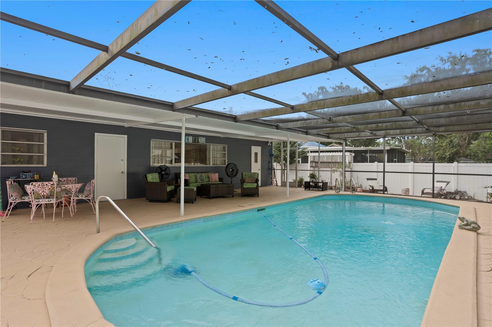Image 39 of 47 For 4012 Munro Street