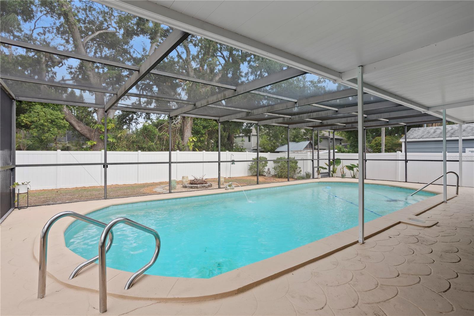 Image 41 of 47 For 4012 Munro Street