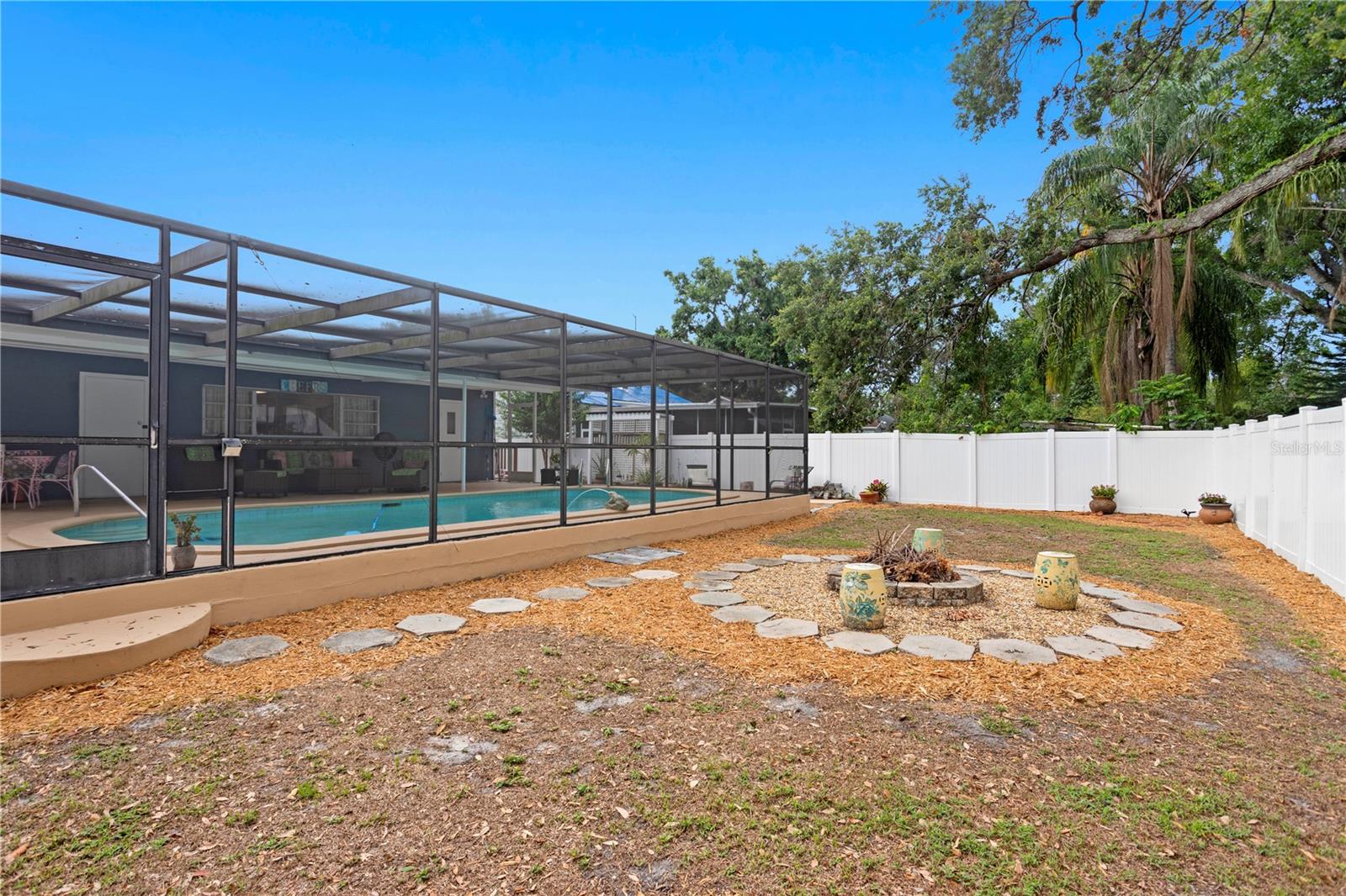 Image 45 of 47 For 4012 Munro Street