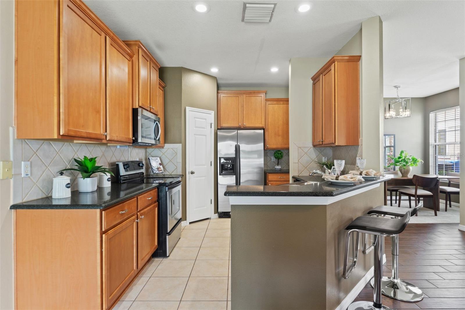 Image 11 of 44 For 589 52nd Avenue N