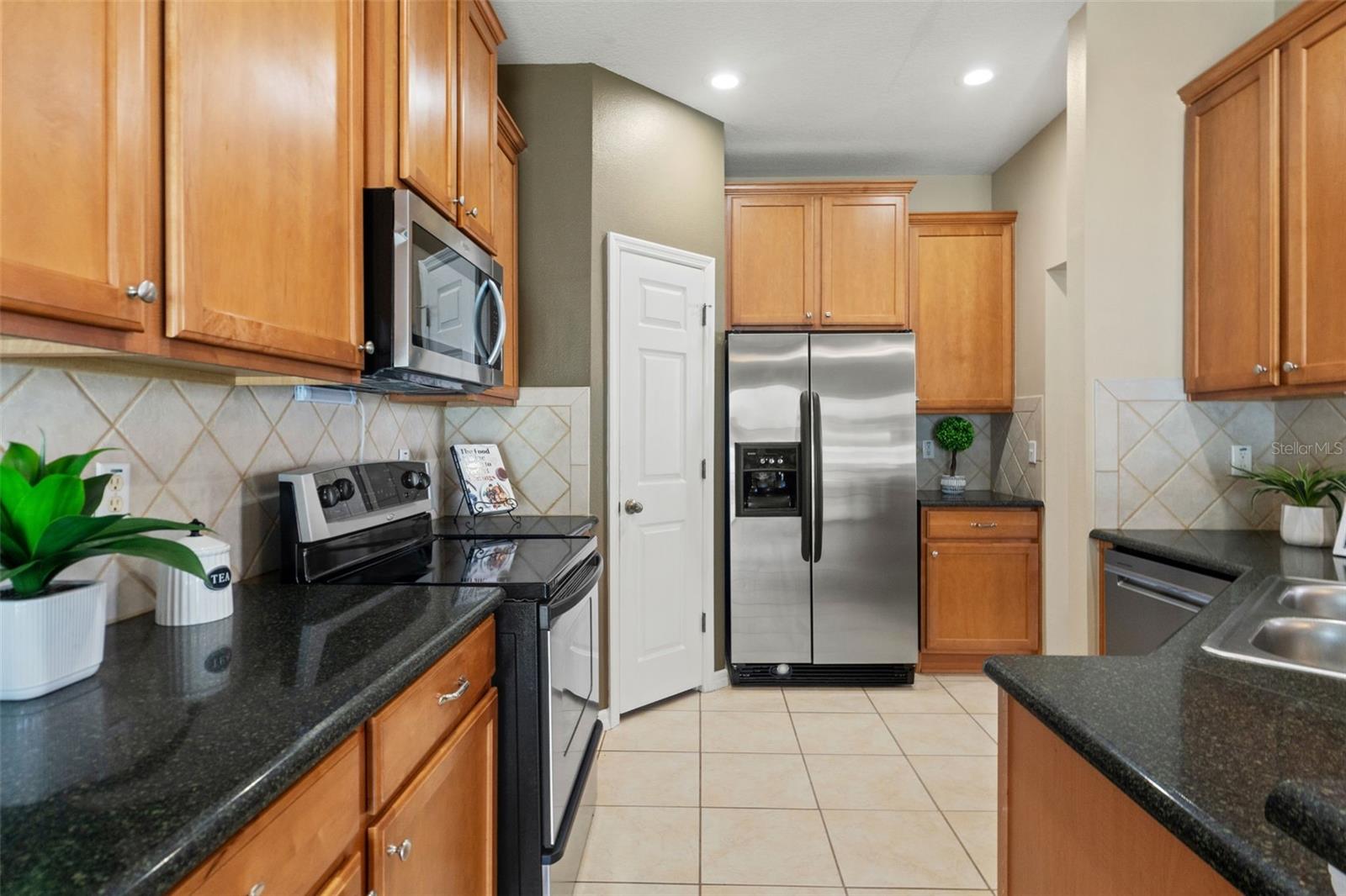 Image 12 of 44 For 589 52nd Avenue N