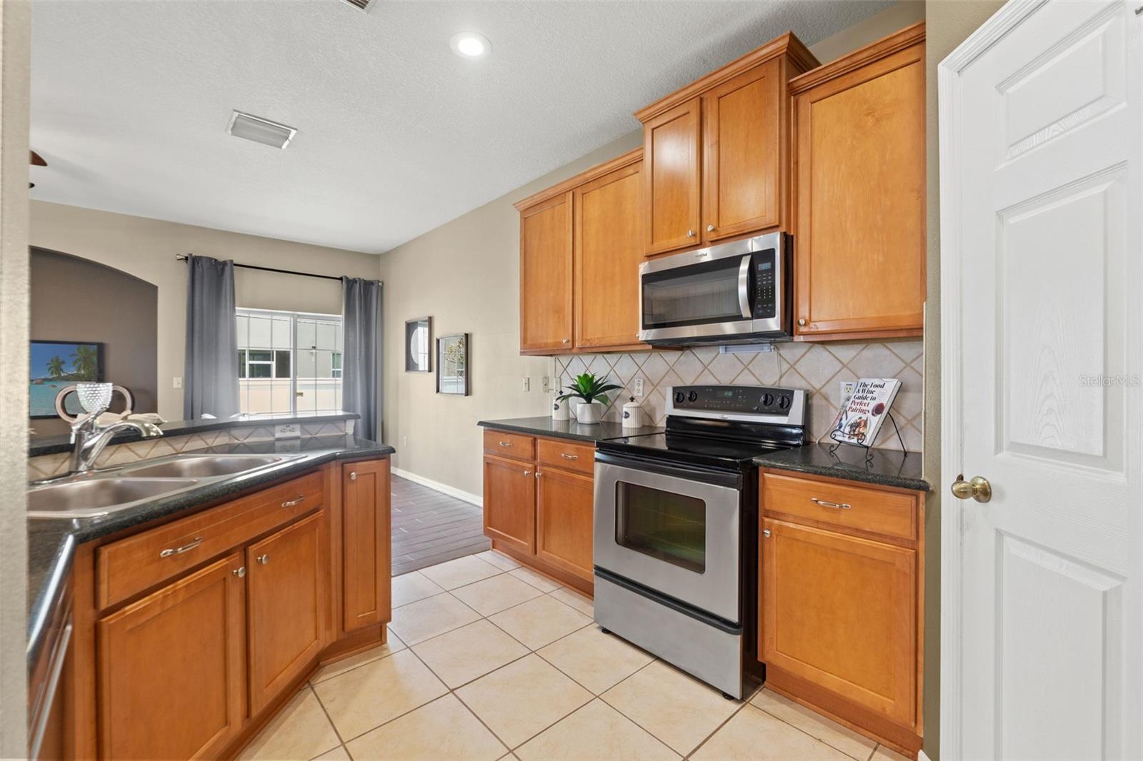 Image 13 of 44 For 589 52nd Avenue N