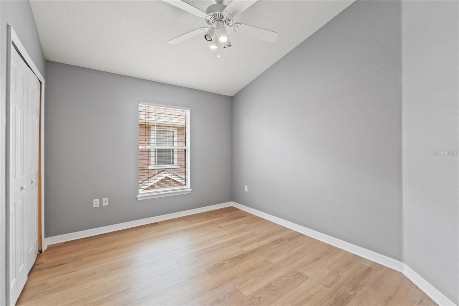 Image 25 of 44 For 589 52nd Avenue N