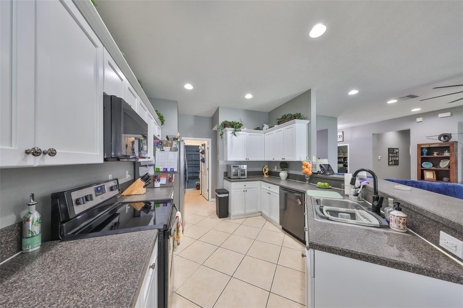 Image 11 of 46 For 11806 Holly Crest Lane