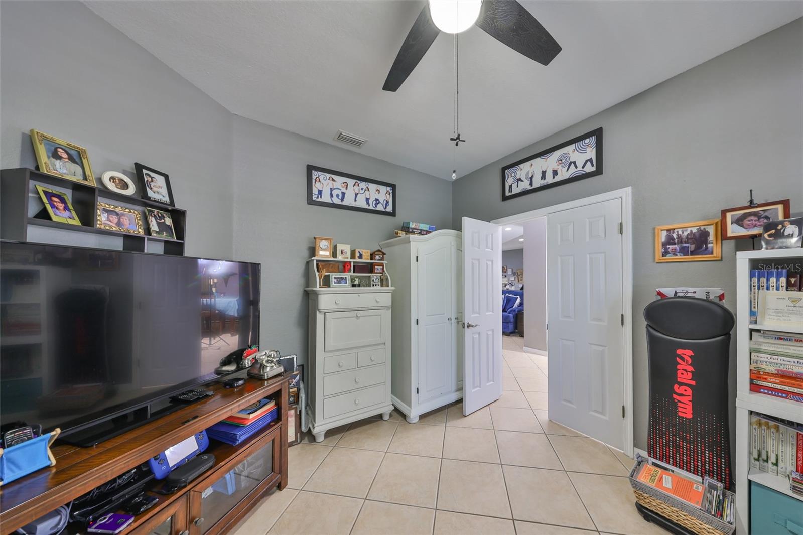 Image 27 of 46 For 11806 Holly Crest Lane