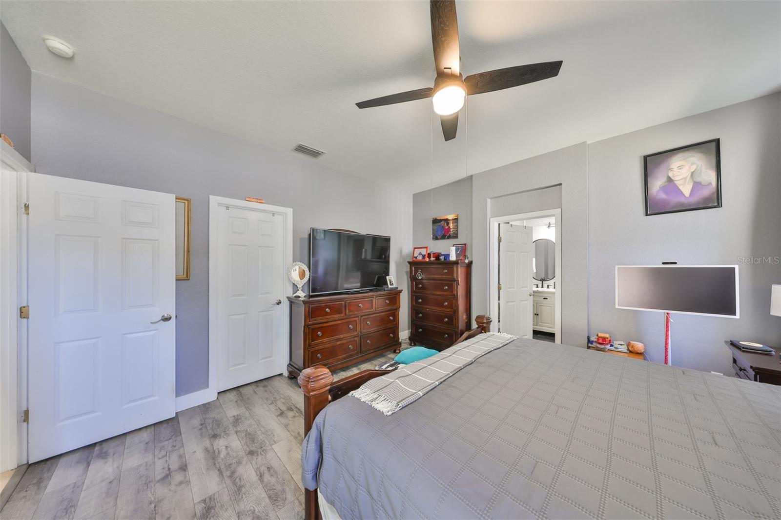 Image 30 of 46 For 11806 Holly Crest Lane