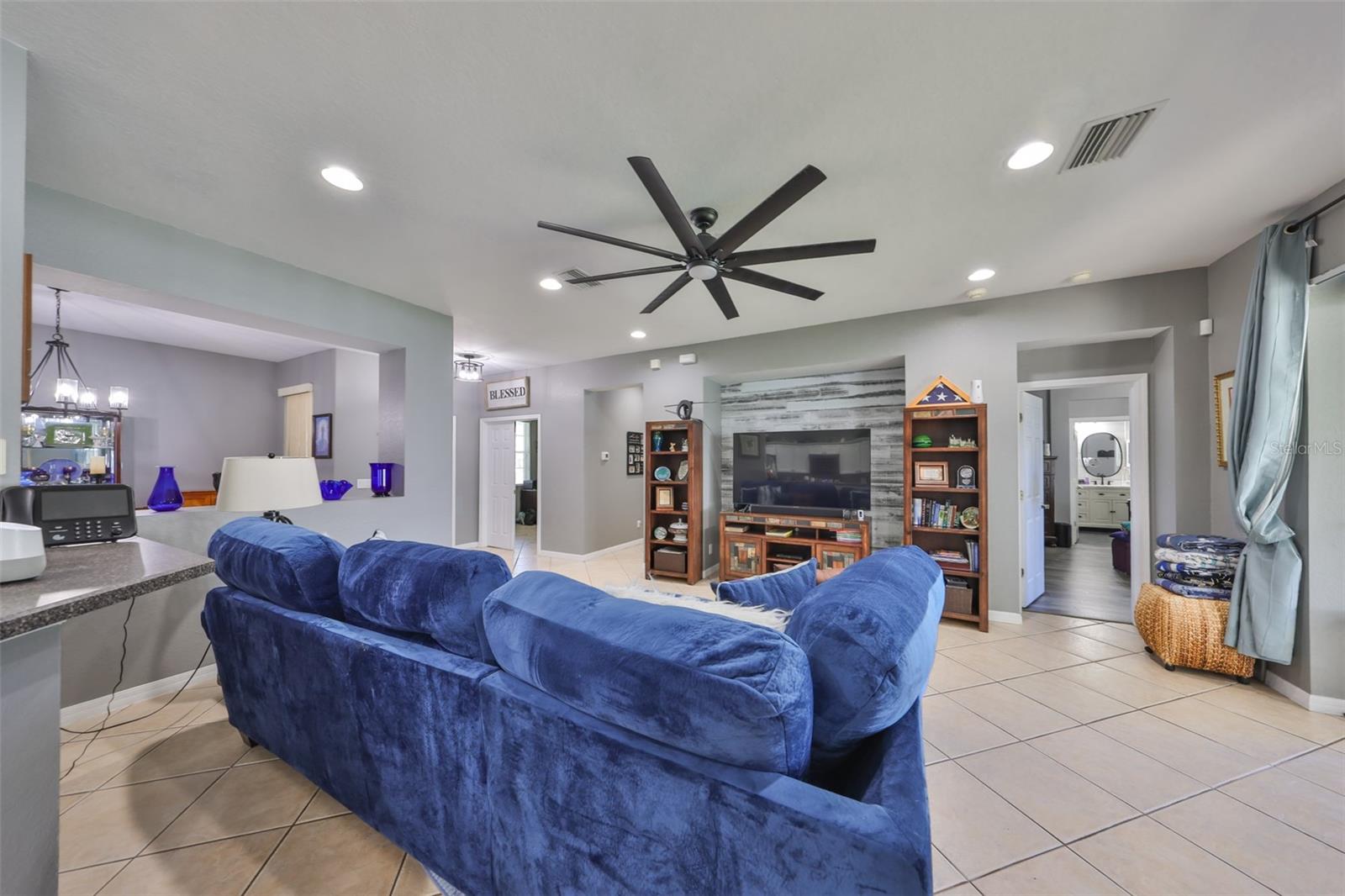 Image 5 of 46 For 11806 Holly Crest Lane