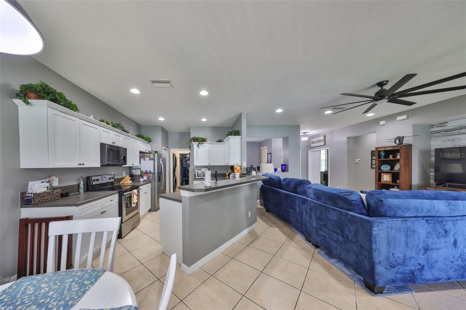 Image 8 of 46 For 11806 Holly Crest Lane