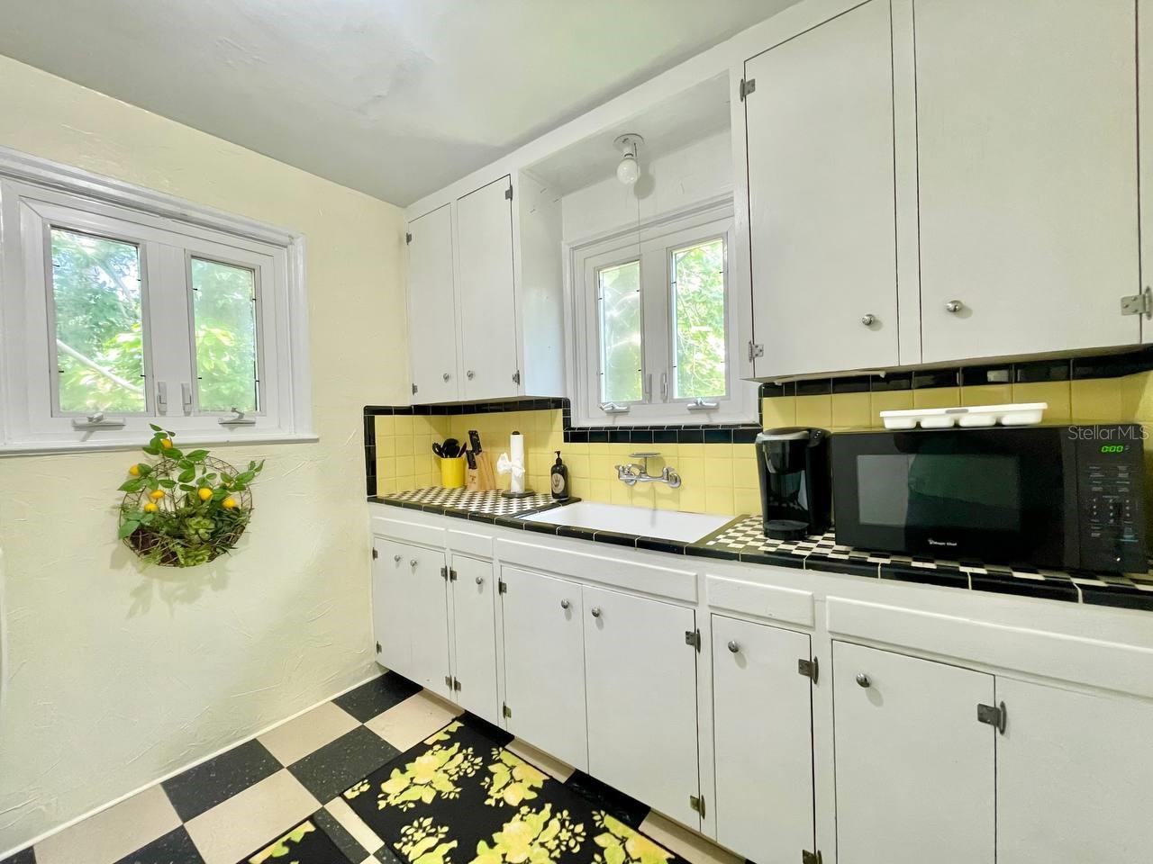 Image 10 of 14 For 6601 Navin Avenue
