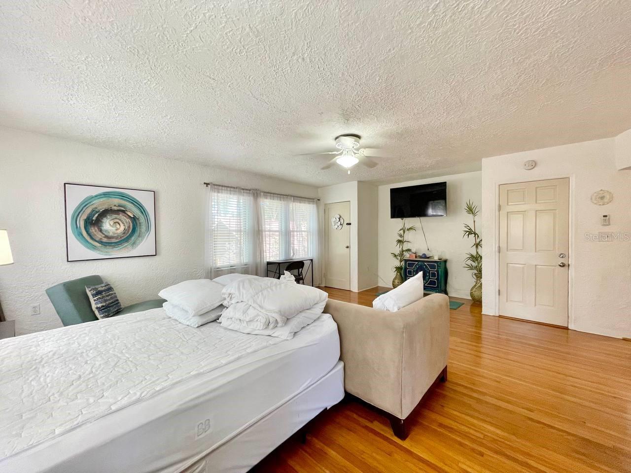 Image 3 of 14 For 6601 Navin Avenue