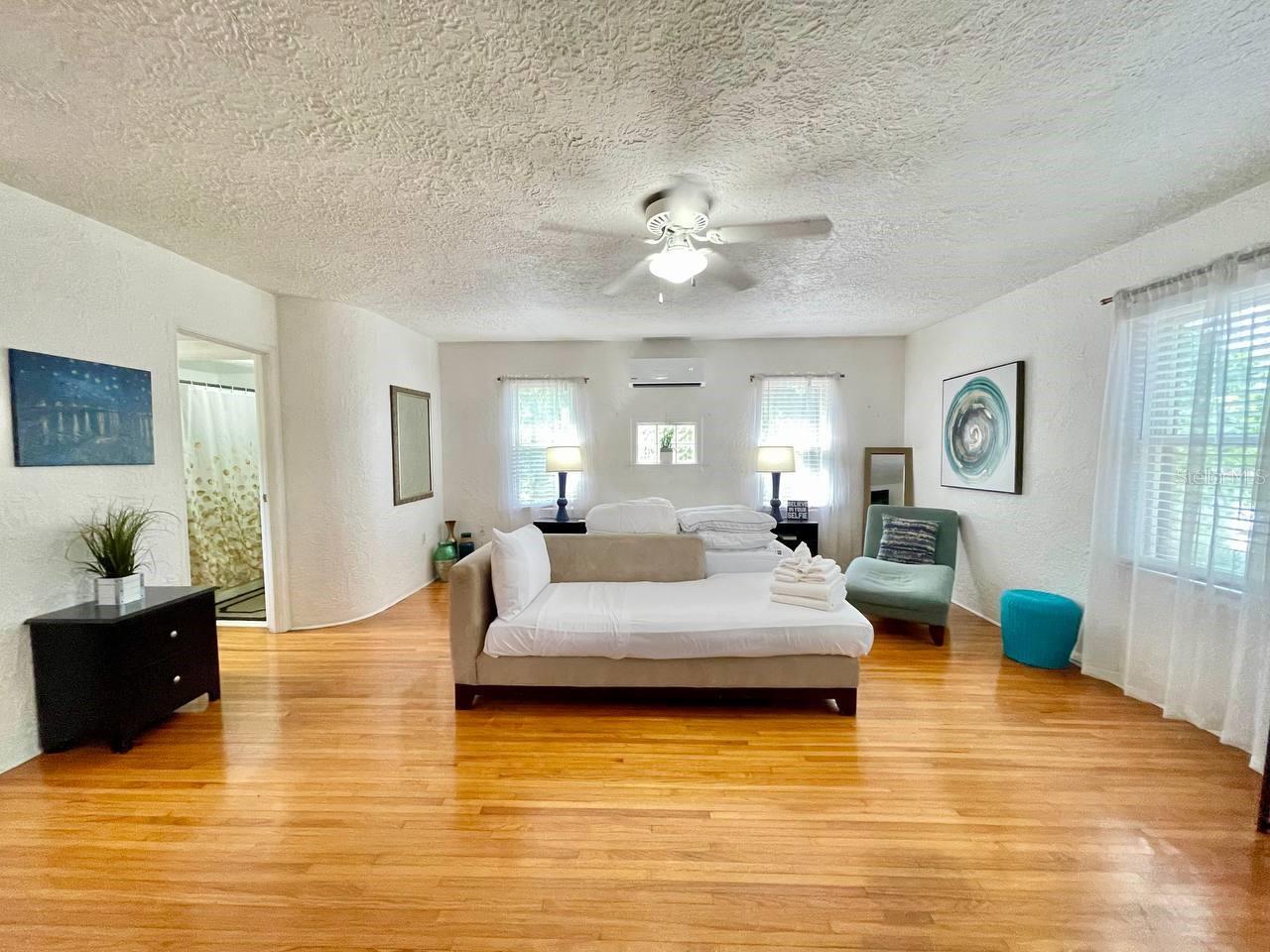Image 4 of 14 For 6601 Navin Avenue