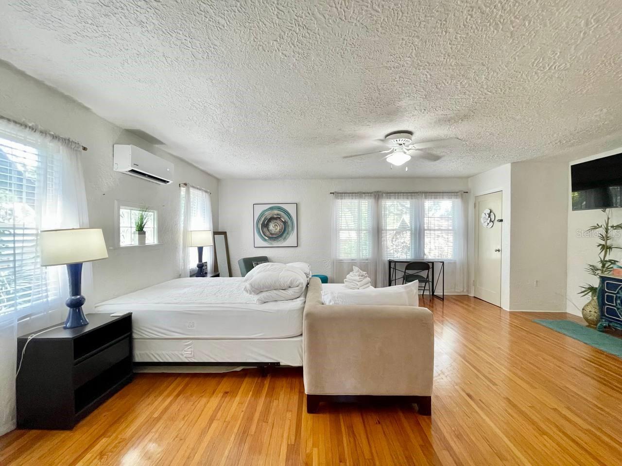 Image 5 of 14 For 6601 Navin Avenue
