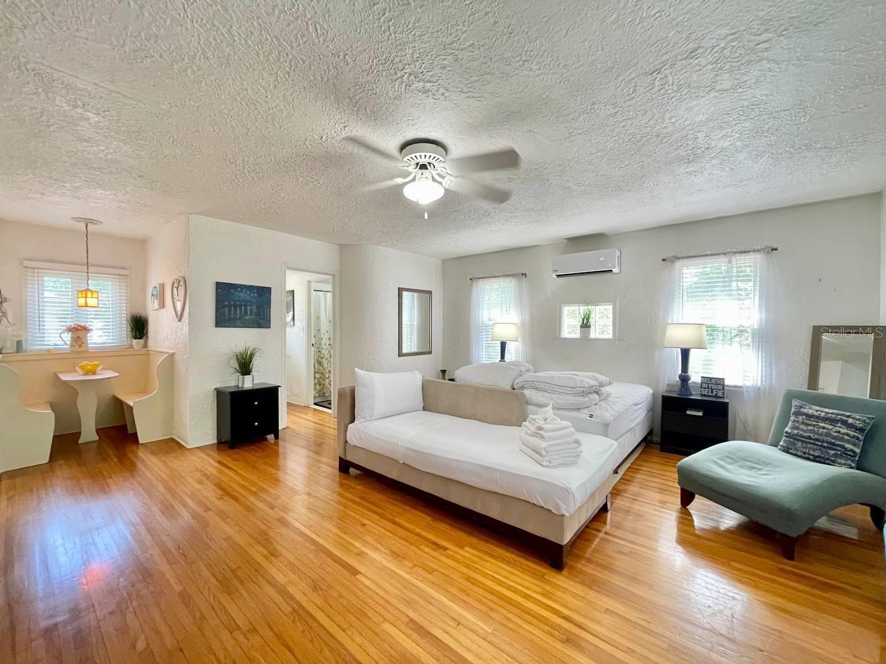 Image 6 of 14 For 6601 Navin Avenue