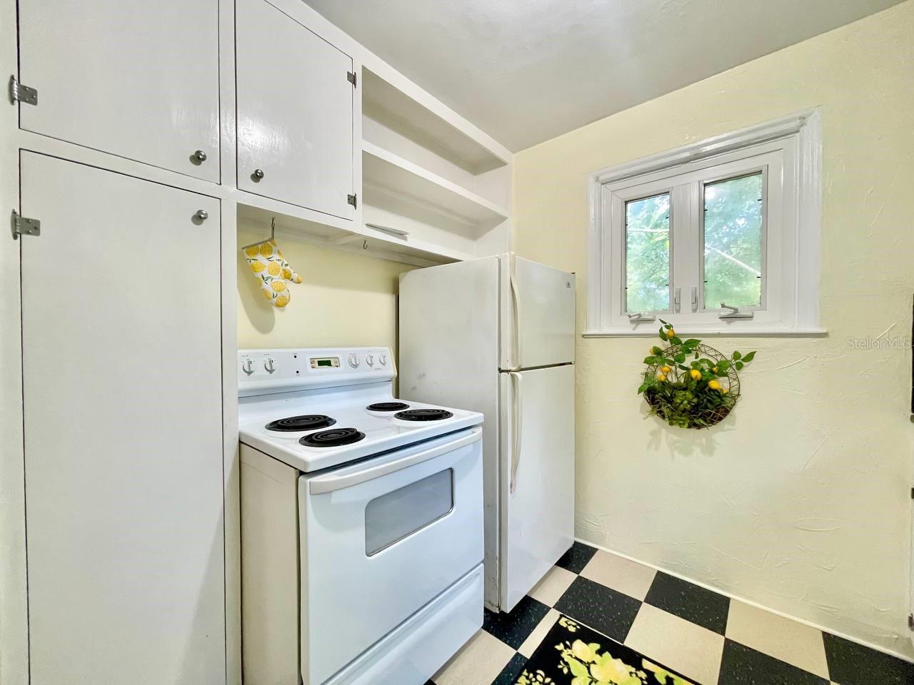 Image 9 of 14 For 6601 Navin Avenue