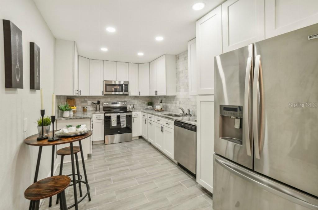 Image 7 of 18 For 3118 Adrian Avenue