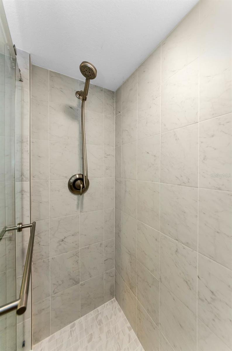 Image 33 of 64 For 952 Virginia Street 303