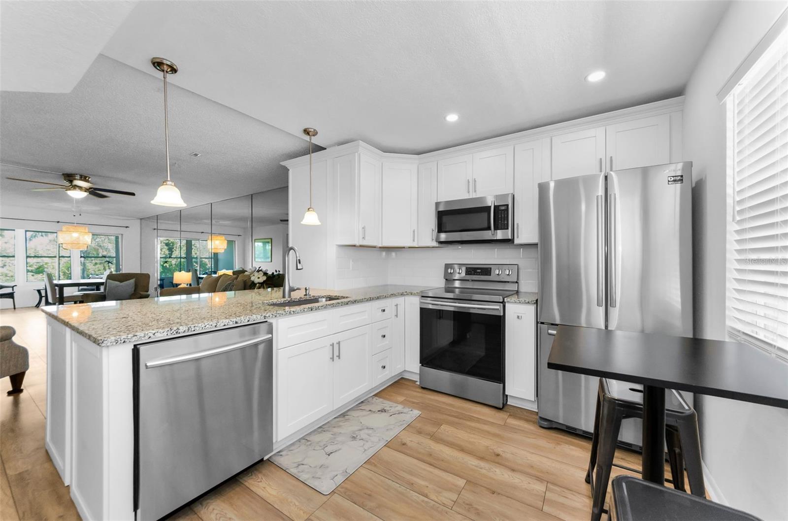 Image 5 of 64 For 952 Virginia Street 303