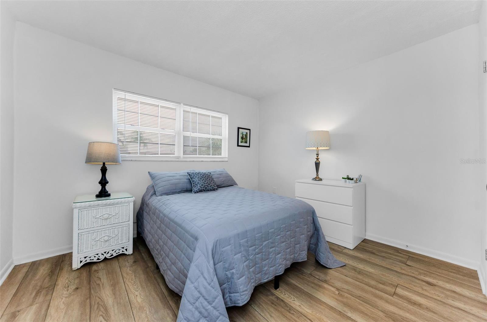 Image 9 of 64 For 952 Virginia Street 303