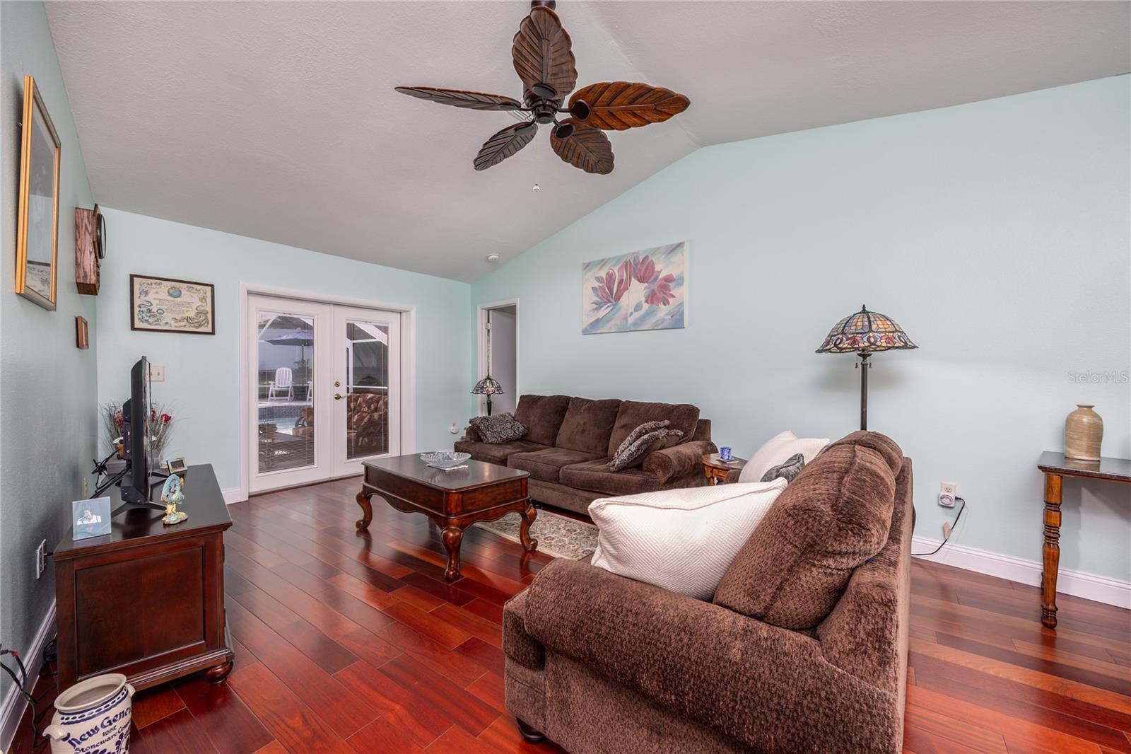 Image 4 of 25 For 460 Meravan Drive