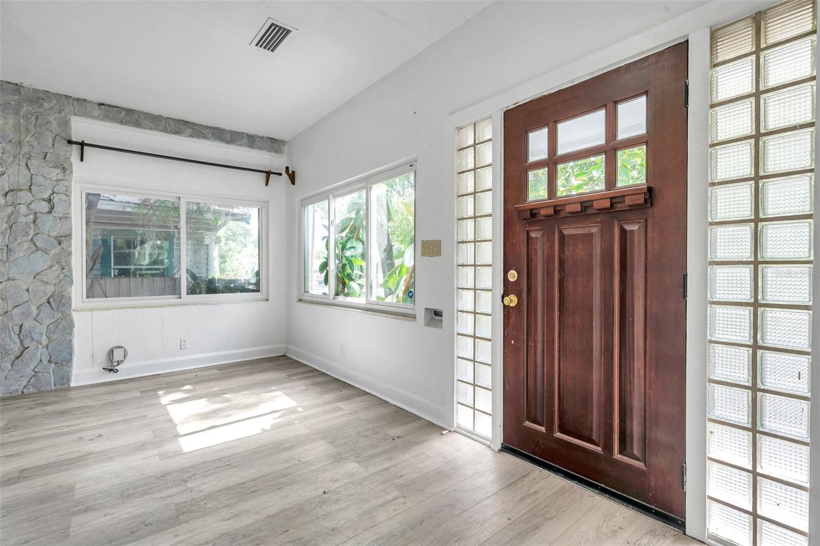 Image 19 of 44 For 2808 Highland Avenue