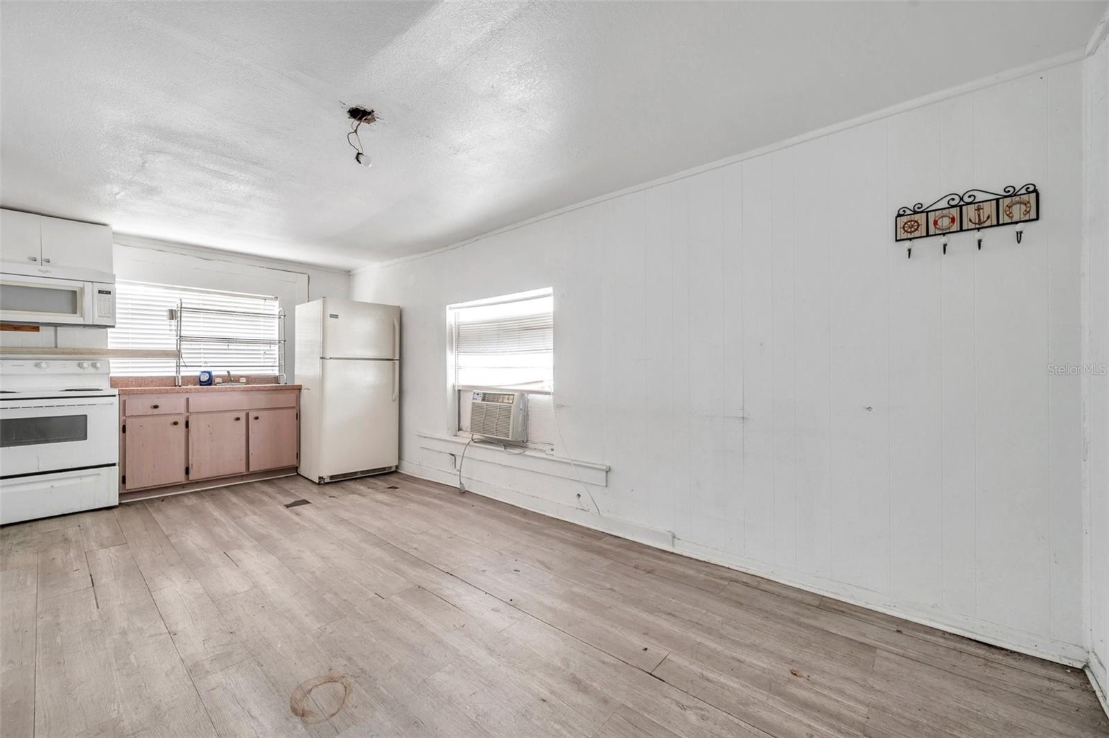 Image 7 of 44 For 2808 Highland Avenue