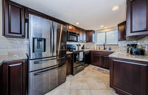 Image 5 of 44 For 6009 Sea Ranch Drive 306