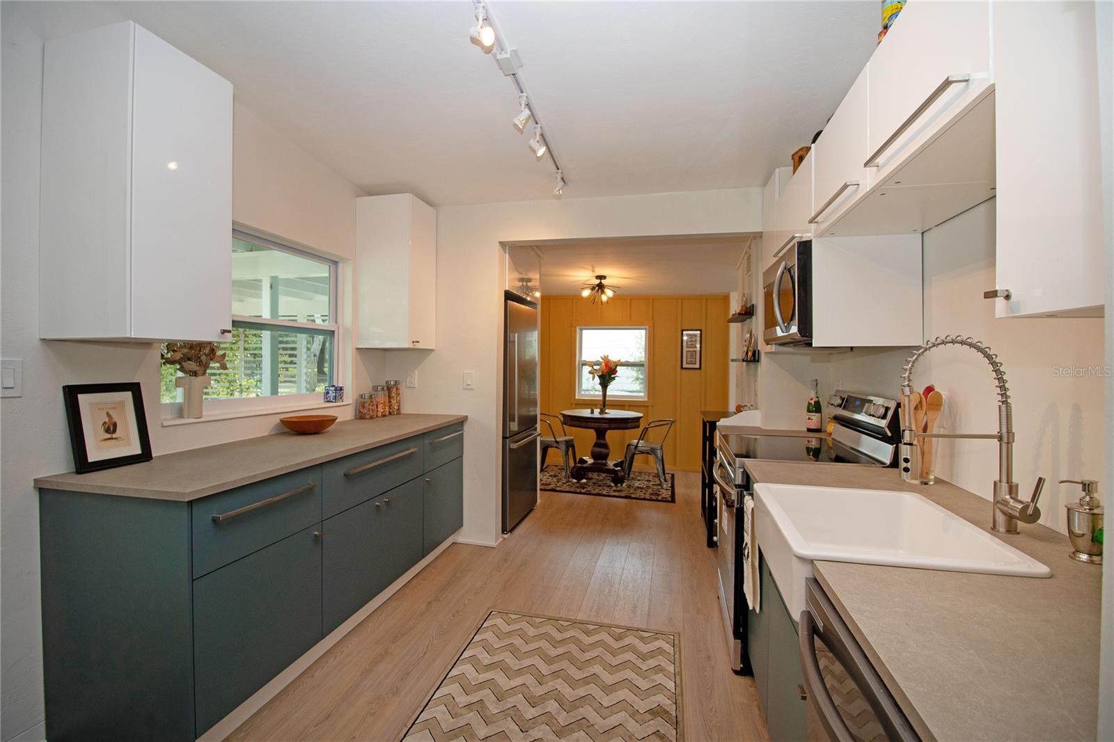 Image 11 of 27 For 4830 47th Avenue N