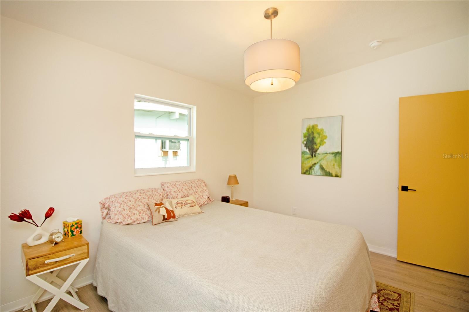 Image 17 of 27 For 4830 47th Avenue N