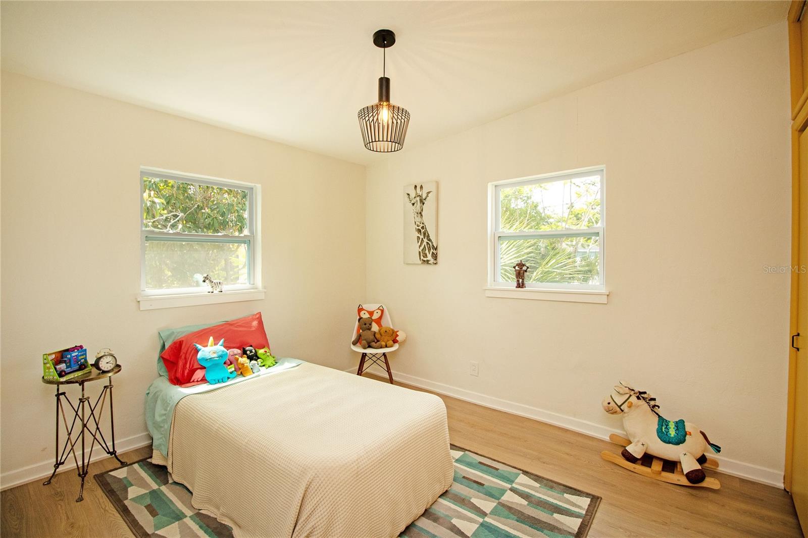 Image 21 of 27 For 4830 47th Avenue N