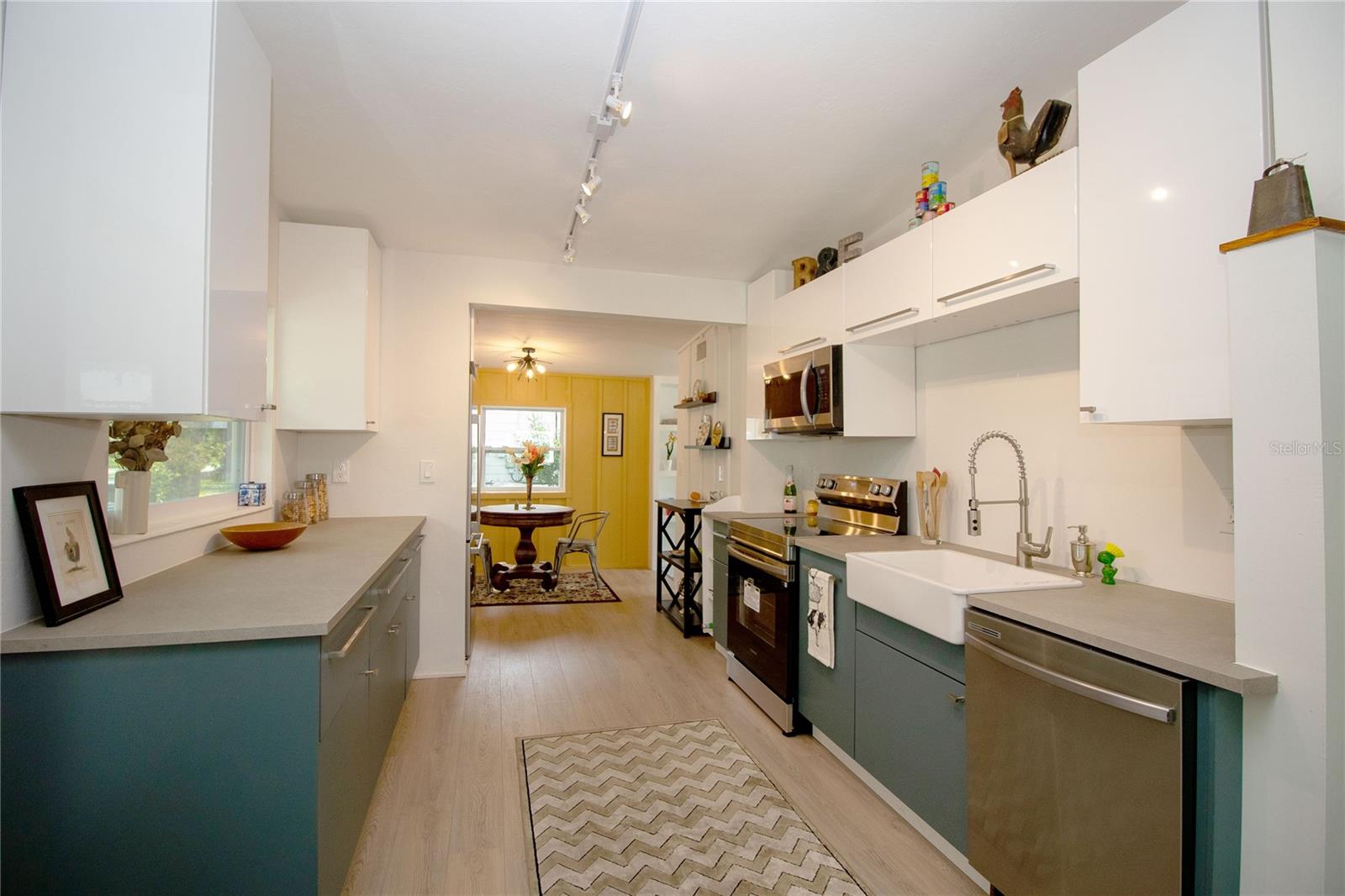 Image 6 of 27 For 4830 47th Avenue N