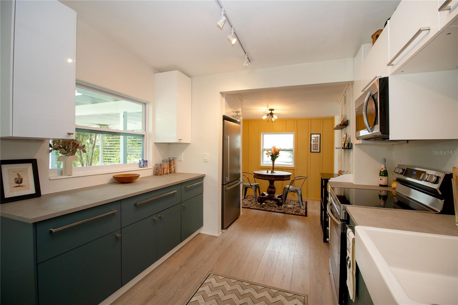 Image 7 of 27 For 4830 47th Avenue N
