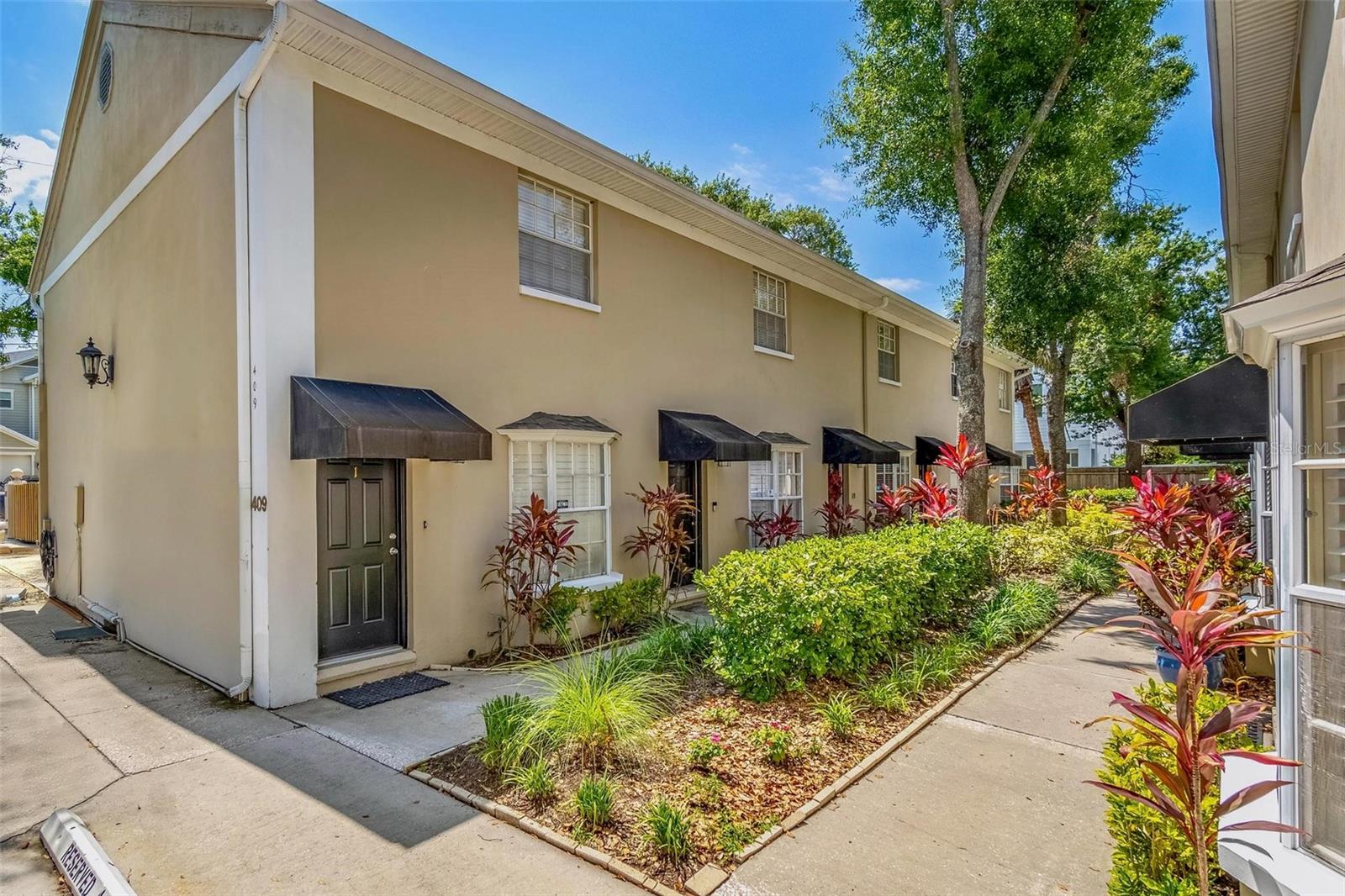 Listing photo id 0 for 409 Audubon Avenue 3