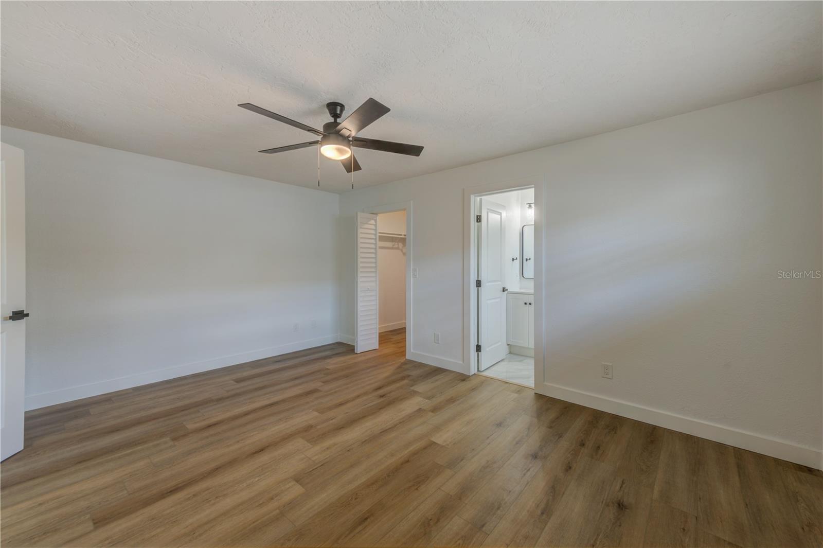 Listing photo id 22 for 5435 20th Avenue N