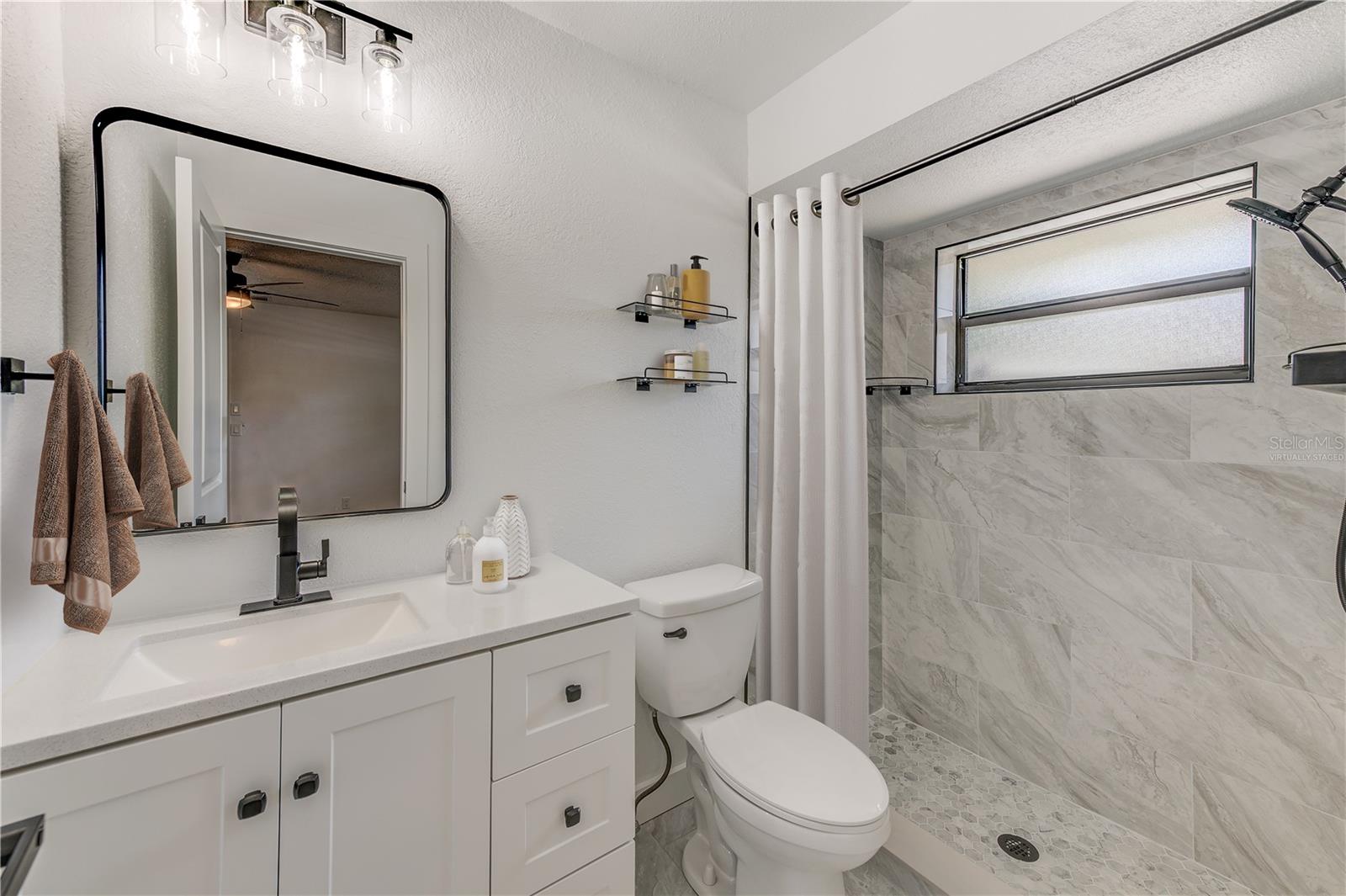 Listing photo id 23 for 5435 20th Avenue N