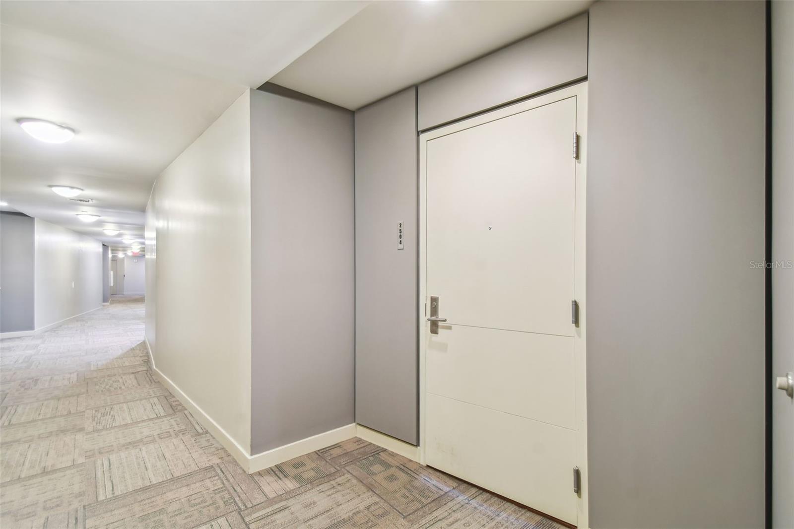 Image 3 of 17 For 912 Channelside Drive 2504