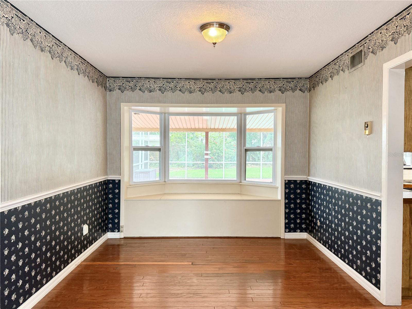 Image 8 of 41 For 2523 Krueger Lane