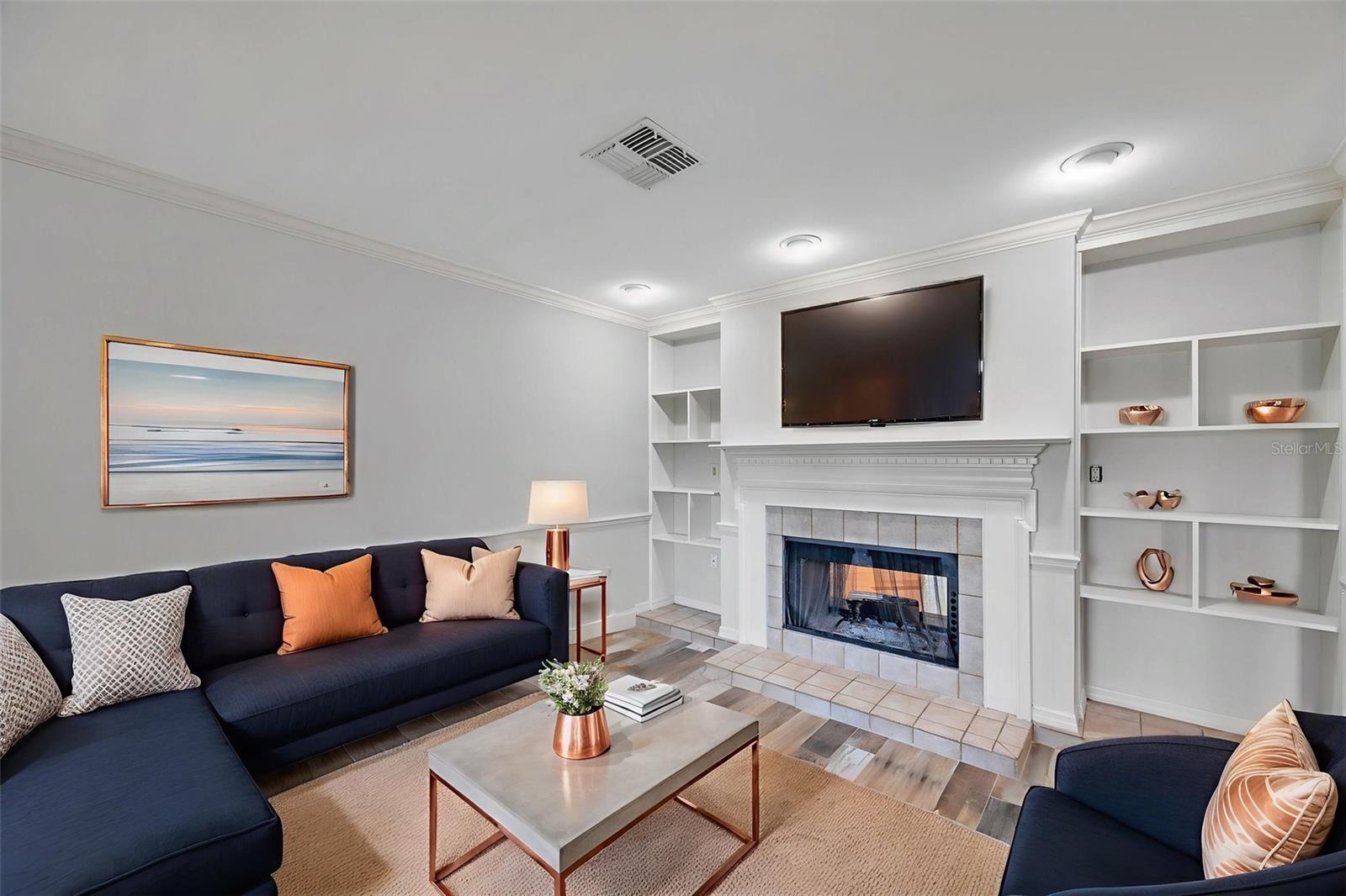 Listing photo id 26 for 1695 Cinnamon Lane