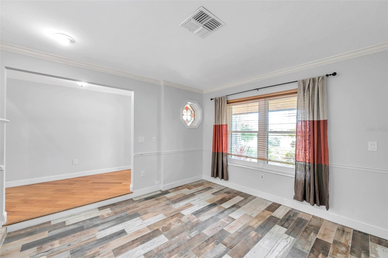 Listing photo id 28 for 1695 Cinnamon Lane