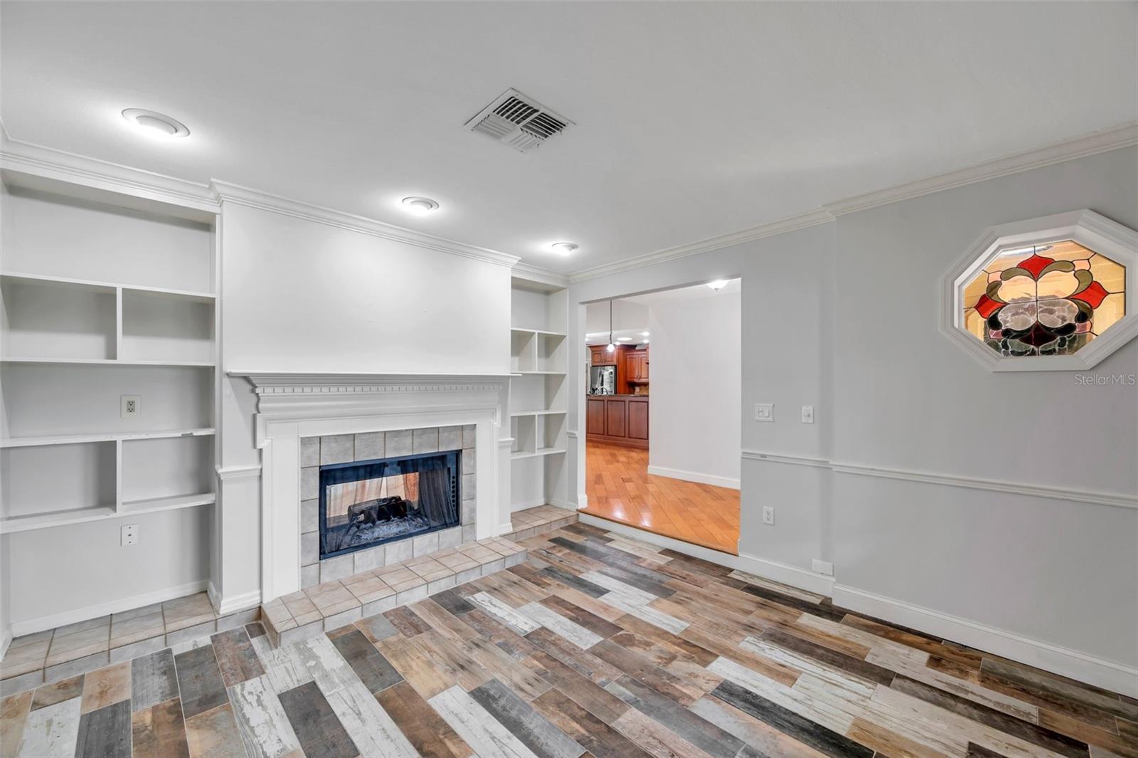 Listing photo id 29 for 1695 Cinnamon Lane