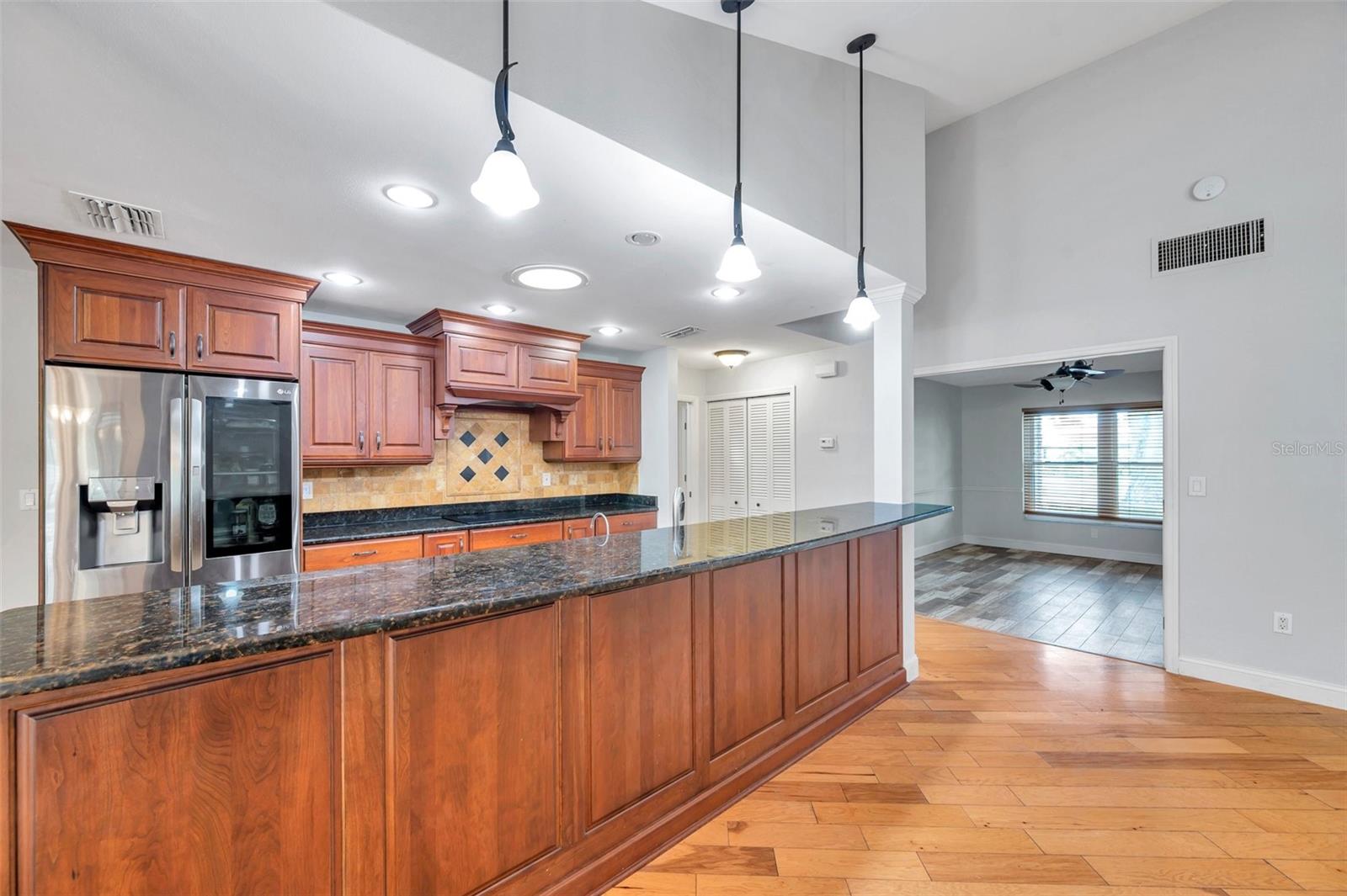Listing photo id 44 for 1695 Cinnamon Lane