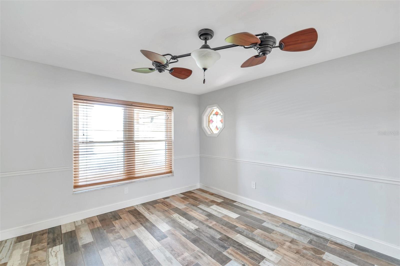 Listing photo id 47 for 1695 Cinnamon Lane
