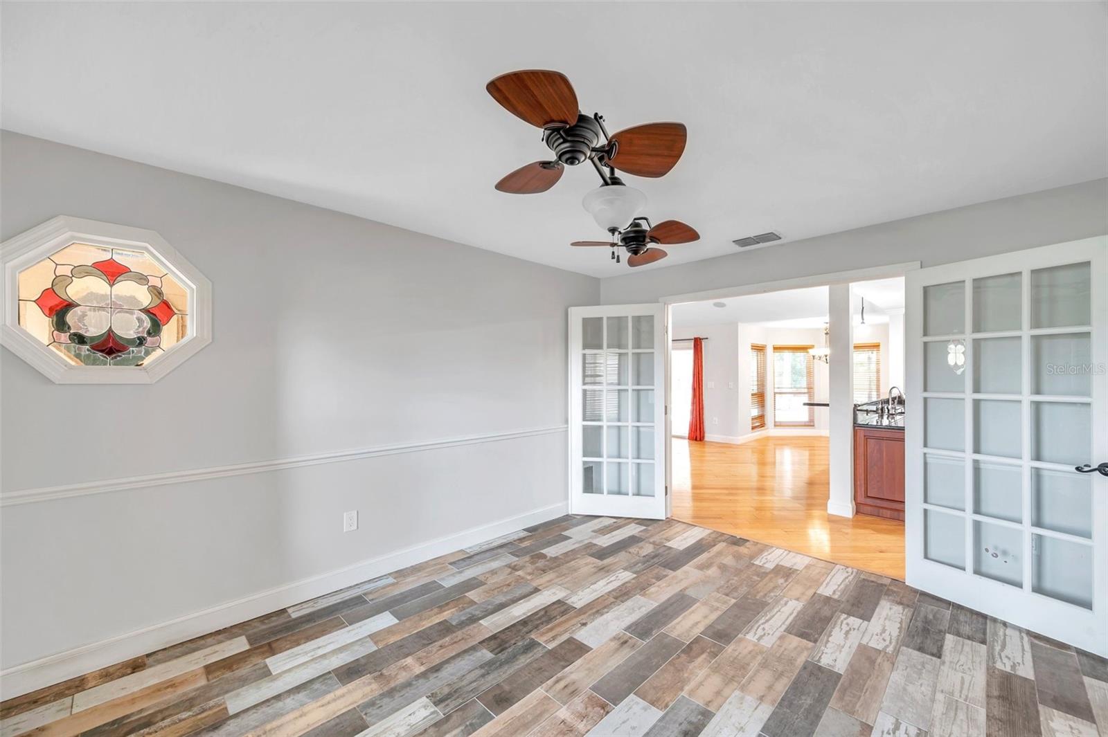 Listing photo id 49 for 1695 Cinnamon Lane