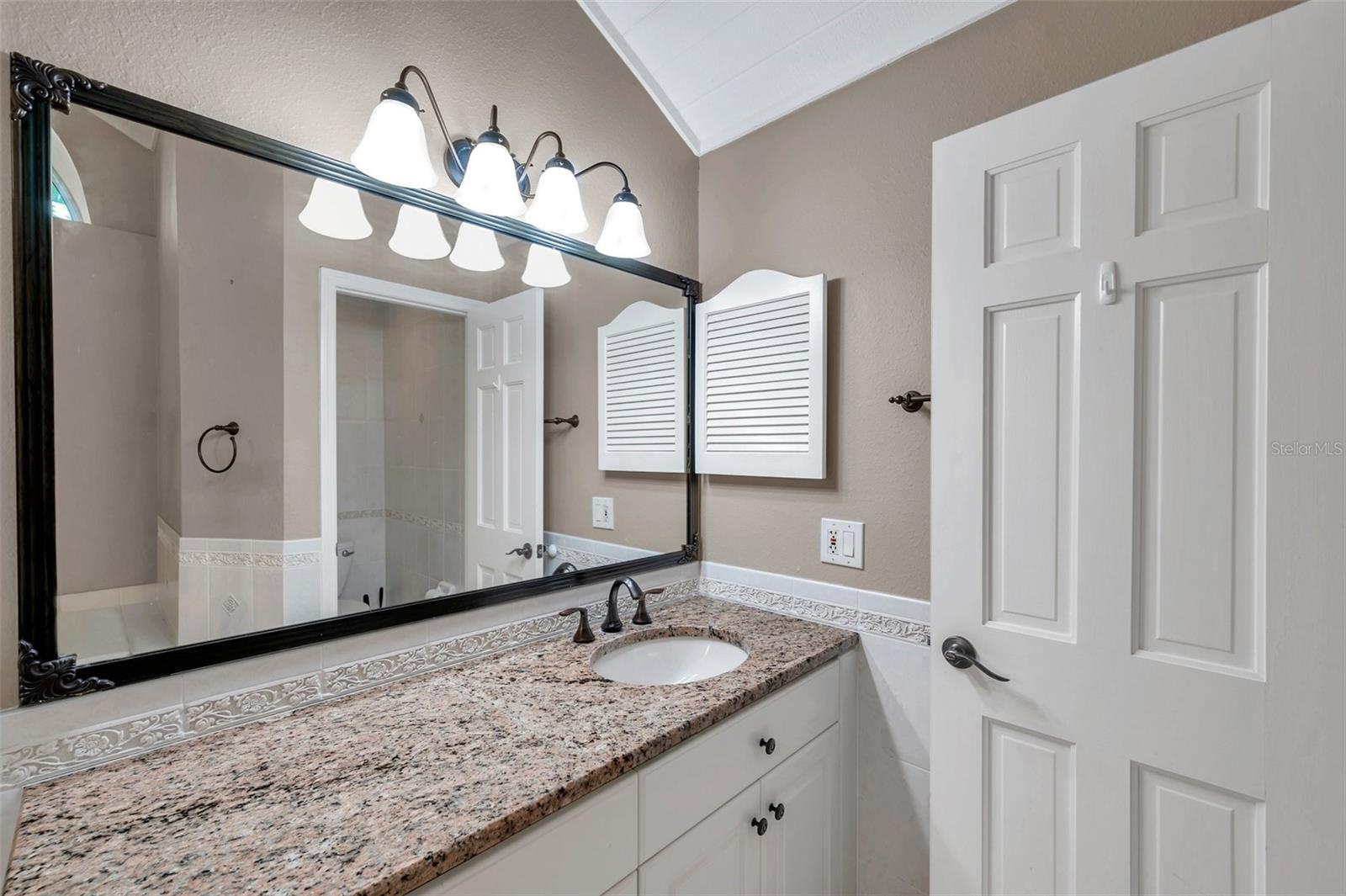 Listing photo id 56 for 1695 Cinnamon Lane
