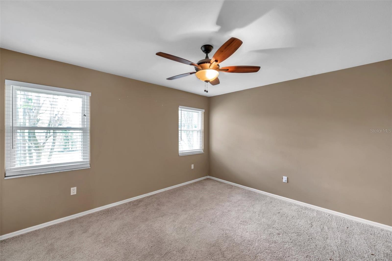 Listing photo id 66 for 1695 Cinnamon Lane