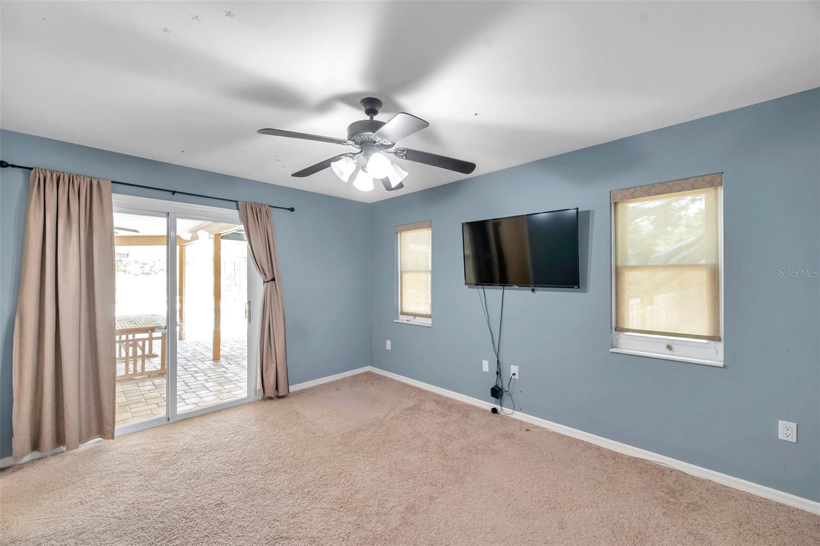 Listing photo id 74 for 1695 Cinnamon Lane
