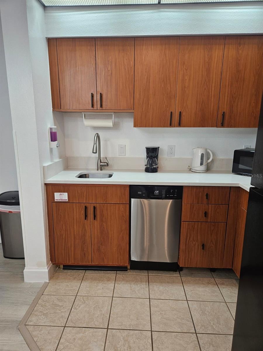 Image 2 of 49 For 7601 Canada Avenue 220