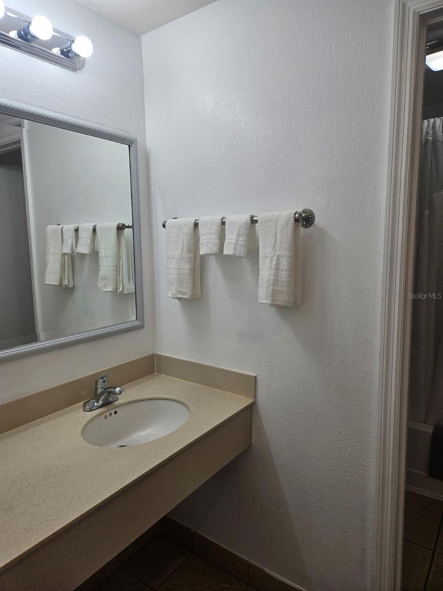 Image 27 of 49 For 7601 Canada Avenue 220