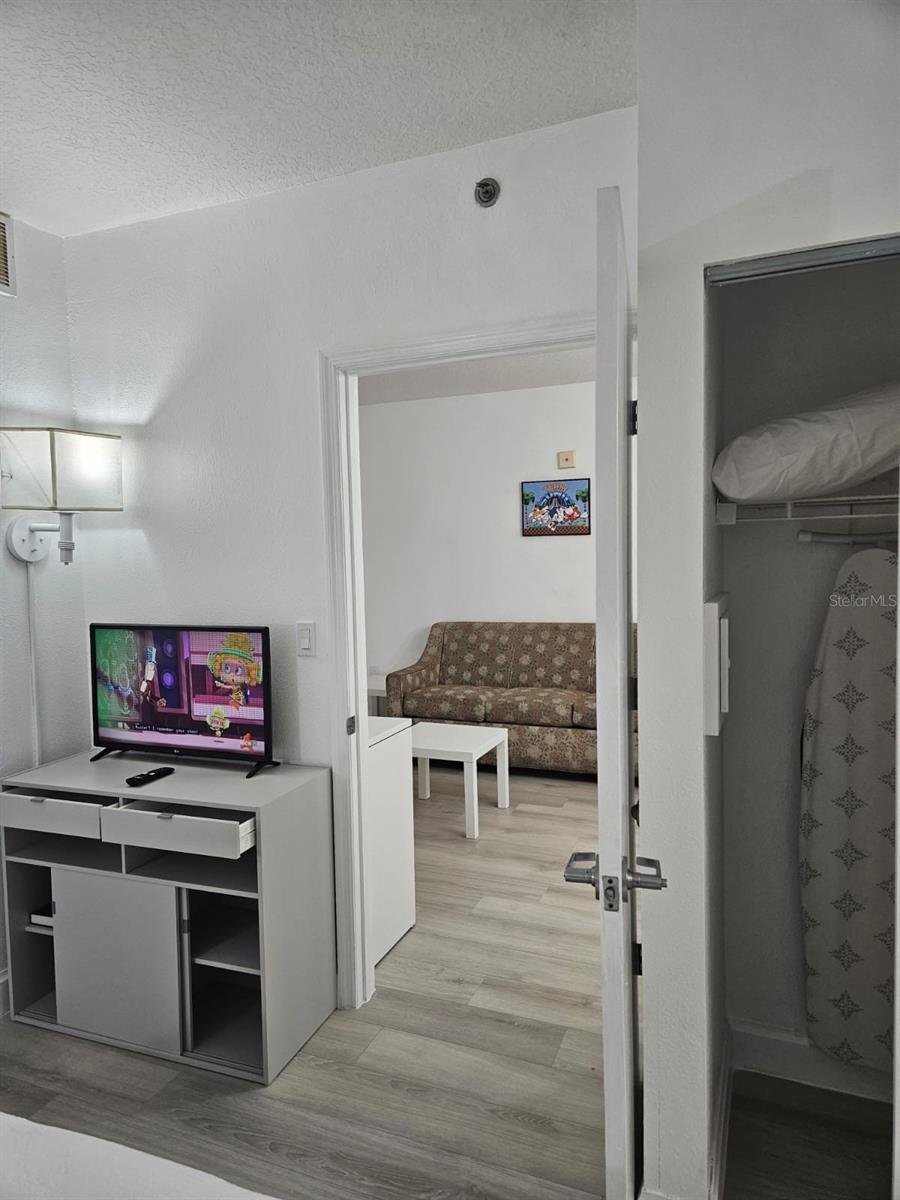 Image 43 of 49 For 7601 Canada Avenue 220