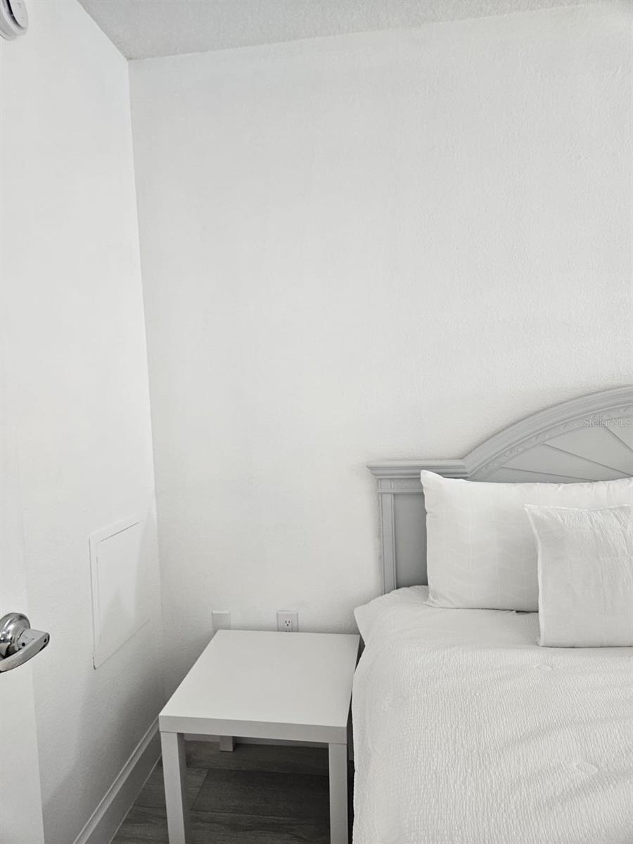 Image 9 of 49 For 7601 Canada Avenue 220