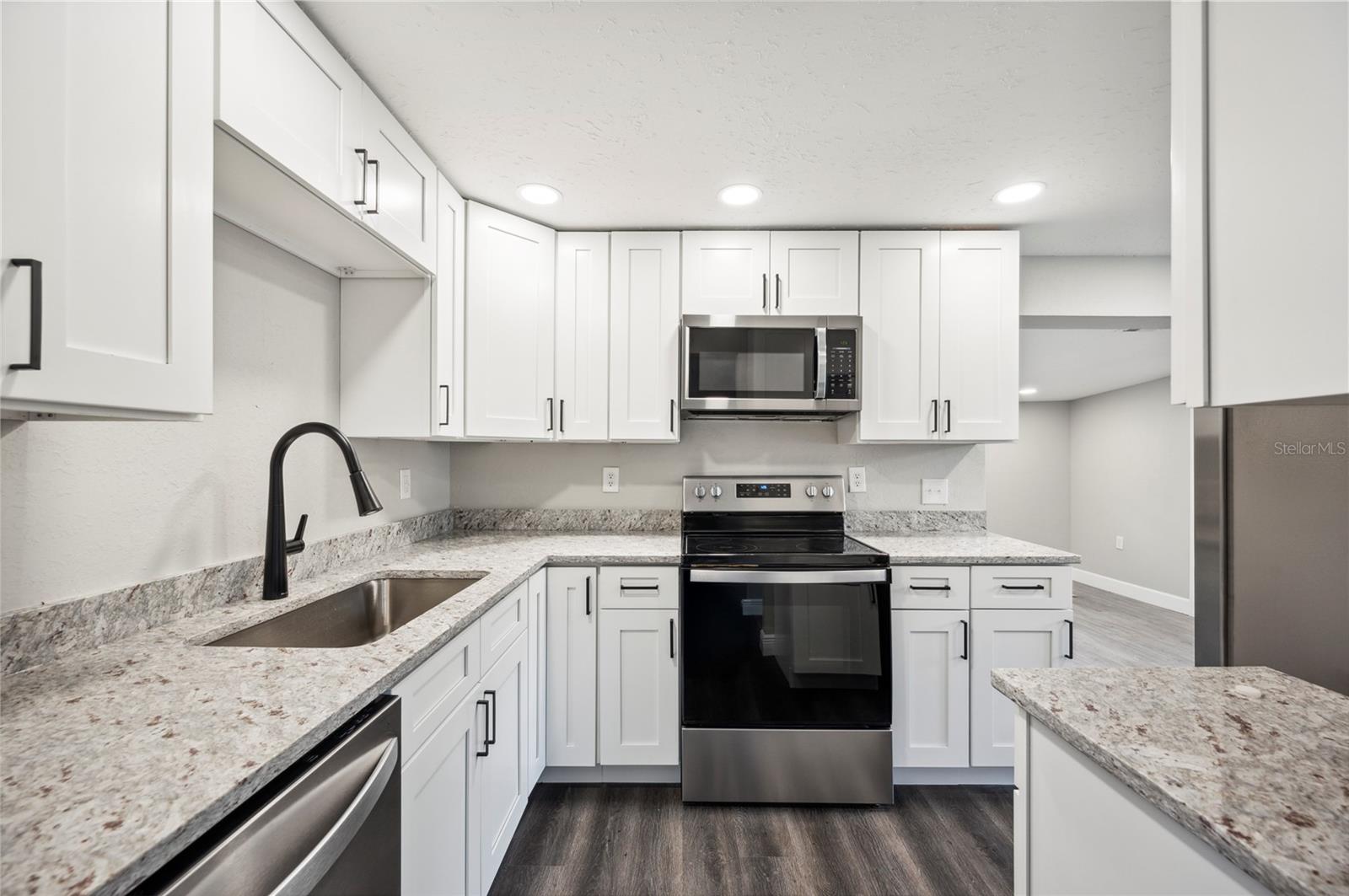 Image 3 of 25 For 1022 Baycrest Drive